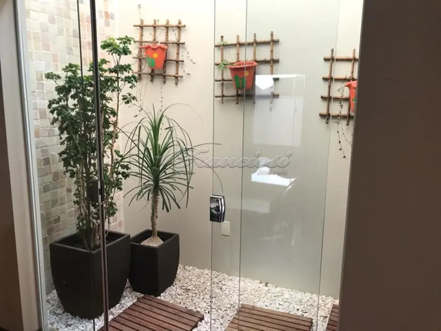 Casa com 4 quartos à venda, 500m2 em Vila Barth, Itapetininga - SP - imagem 6 Foto 6 de Casa com 4 quartos à venda, 500m2 em Vila Barth, Itapetininga - SP