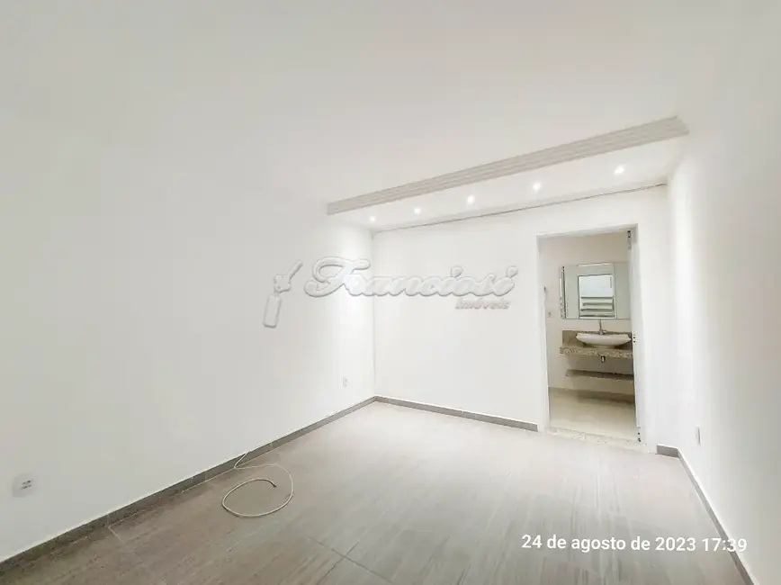 Casa com 2 quartos para alugar, 130m2 em Centro, Itapetininga - SP - imagem 8 Foto 8 de Casa com 2 quartos para alugar, 130m2 em Centro, Itapetininga - SP