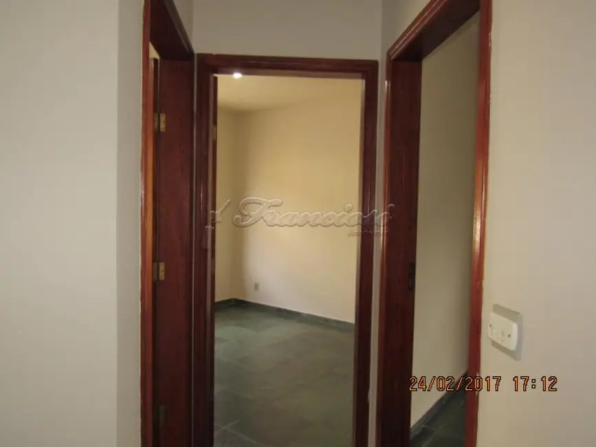 Casa com 4 quartos à venda, 192m2 em Vila Barth, Itapetininga - SP - imagem 8 Foto 8 de Casa com 4 quartos à venda, 192m2 em Vila Barth, Itapetininga - SP