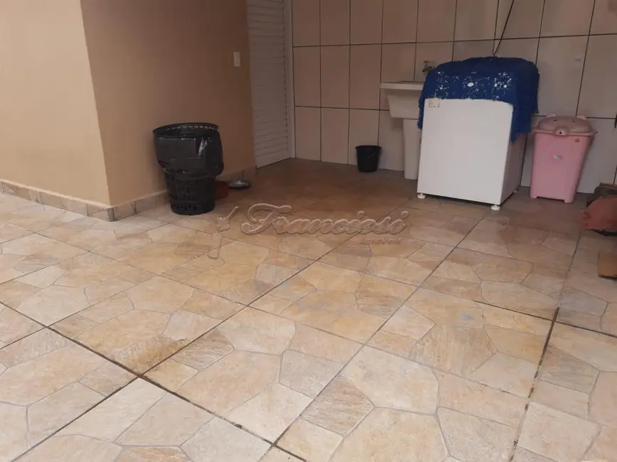 Casa com 2 quartos à venda, 160m2 em Jardim Fogaça, Itapetininga - SP - imagem 6 Foto 6 de Casa com 2 quartos à venda, 160m2 em Jardim Fogaça, Itapetininga - SP