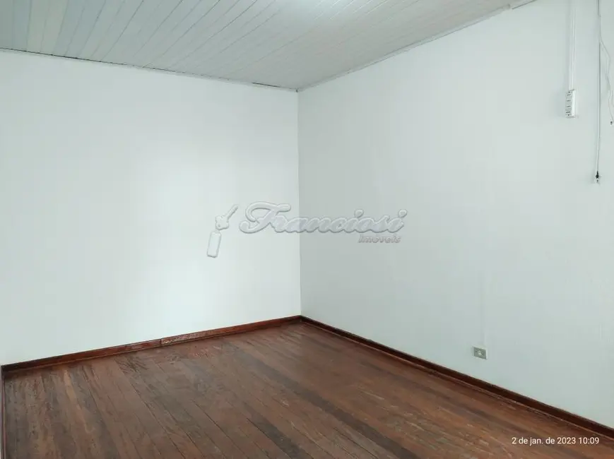 Casa com 3 quartos à venda, 151m2 em Centro, Itapetininga - SP - imagem 3 Foto 3 de Casa com 3 quartos à venda, 151m2 em Centro, Itapetininga - SP