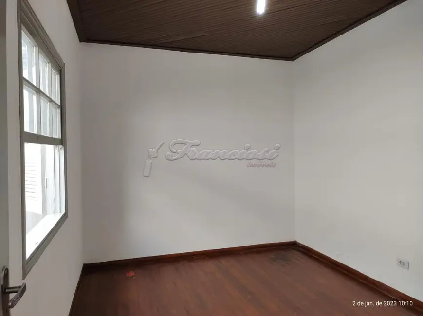 Casa com 3 quartos à venda, 151m2 em Centro, Itapetininga - SP - imagem 7 Foto 7 de Casa com 3 quartos à venda, 151m2 em Centro, Itapetininga - SP
