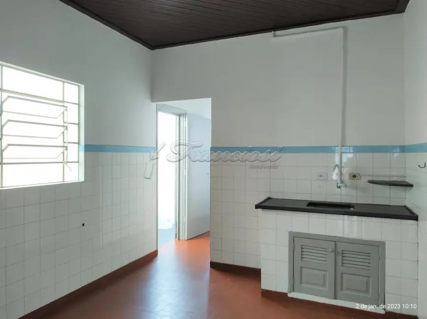 Casa com 3 quartos à venda, 151m2 em Centro, Itapetininga - SP - imagem 4 Foto 4 de Casa com 3 quartos à venda, 151m2 em Centro, Itapetininga - SP