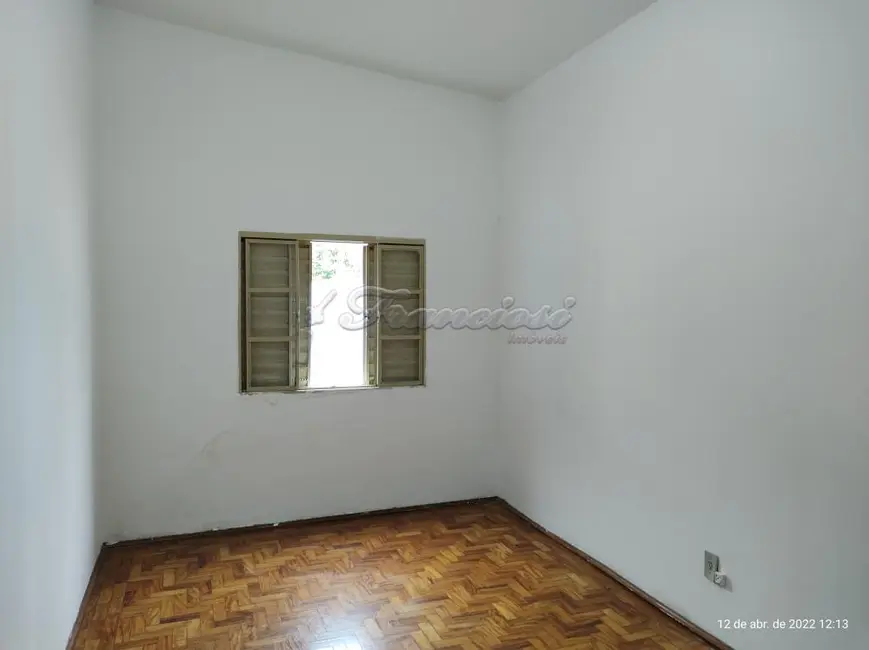 Casa com 2 quartos à venda, 159m2 em Vila Aparecida, Itapetininga - SP - imagem 3 Foto 3 de Casa com 2 quartos à venda, 159m2 em Vila Aparecida, Itapetininga - SP