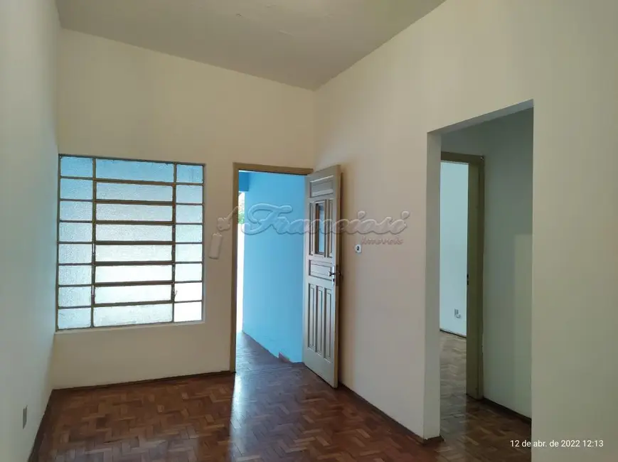 Foto 2 de Casa com 2 quartos à venda, 159m2 em Vila Aparecida, Itapetininga - SP