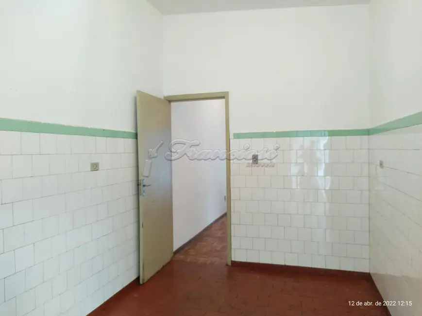 Casa com 2 quartos à venda, 159m2 em Vila Aparecida, Itapetininga - SP - imagem 7 Foto 7 de Casa com 2 quartos à venda, 159m2 em Vila Aparecida, Itapetininga - SP