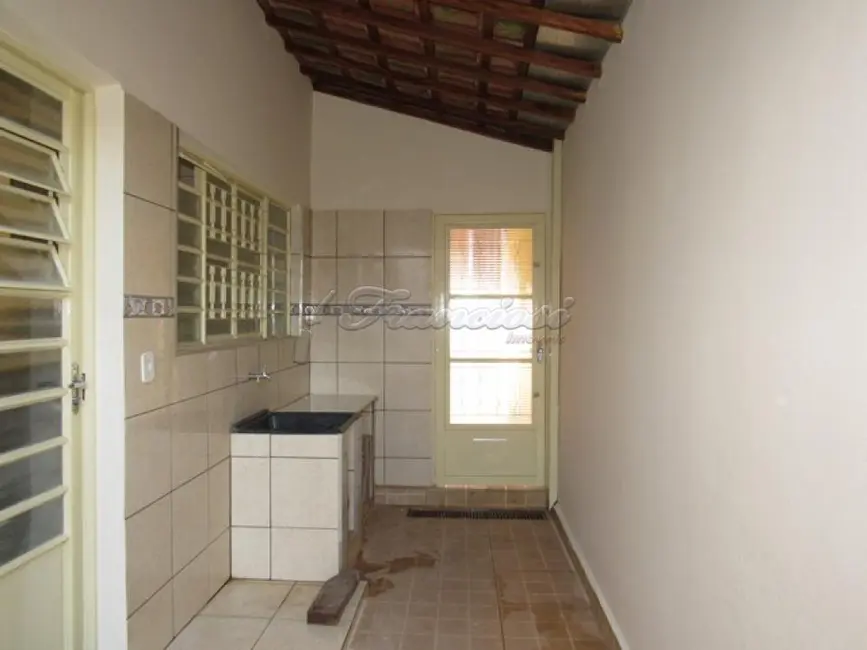 Casa com 2 quartos à venda, 175m2 em Parque São Bento, Itapetininga - SP - imagem 9 Foto 9 de Casa com 2 quartos à venda, 175m2 em Parque São Bento, Itapetininga - SP