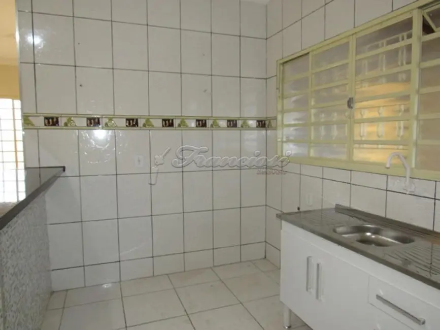 Casa com 2 quartos à venda, 175m2 em Parque São Bento, Itapetininga - SP - imagem 5 Foto 5 de Casa com 2 quartos à venda, 175m2 em Parque São Bento, Itapetininga - SP