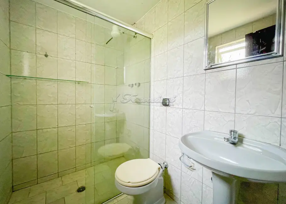 Casa com 2 quartos à venda, 150m2 em Vila Barth, Itapetininga - SP - imagem 9 Foto 9 de Casa com 2 quartos à venda, 150m2 em Vila Barth, Itapetininga - SP