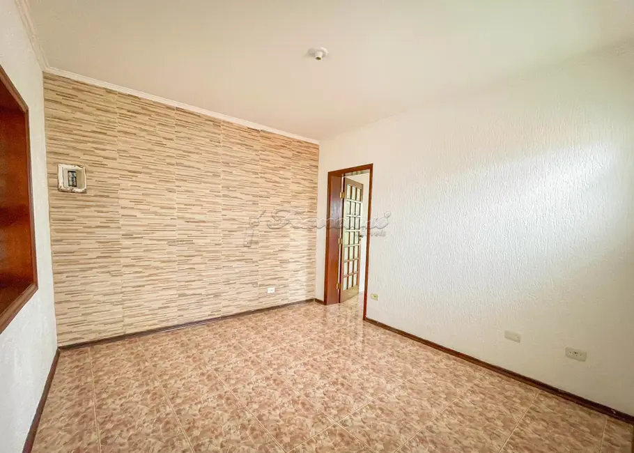 Casa com 2 quartos à venda, 150m2 em Vila Barth, Itapetininga - SP - imagem 2 Foto 2 de Casa com 2 quartos à venda, 150m2 em Vila Barth, Itapetininga - SP