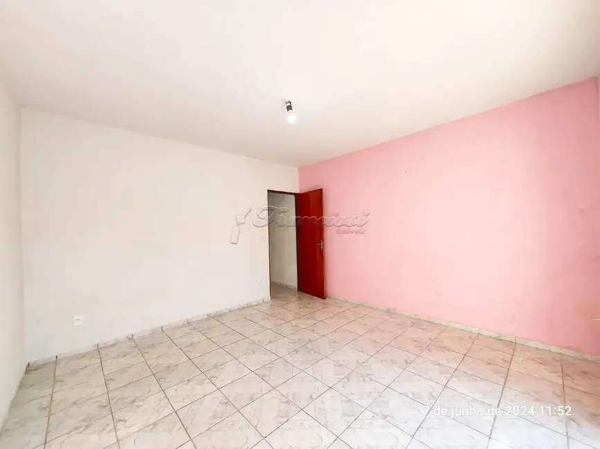 Foto 8 de Casa com 2 quartos à venda, 150m2 em Itapetininga - SP
