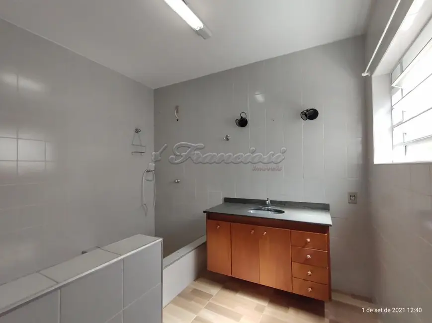 Casa com 5 quartos à venda, 332m2 em Centro, Itapetininga - SP - imagem 3 Foto 3 de Casa com 5 quartos à venda, 332m2 em Centro, Itapetininga - SP