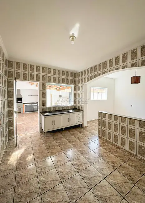 Casa com 3 quartos à venda, 179m2 em Vila Carolina, Itapetininga - SP - imagem 5 Foto 5 de Casa com 3 quartos à venda, 179m2 em Vila Carolina, Itapetininga - SP