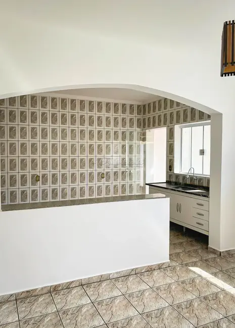 Casa com 3 quartos à venda, 179m2 em Vila Carolina, Itapetininga - SP - imagem 4 Foto 4 de Casa com 3 quartos à venda, 179m2 em Vila Carolina, Itapetininga - SP