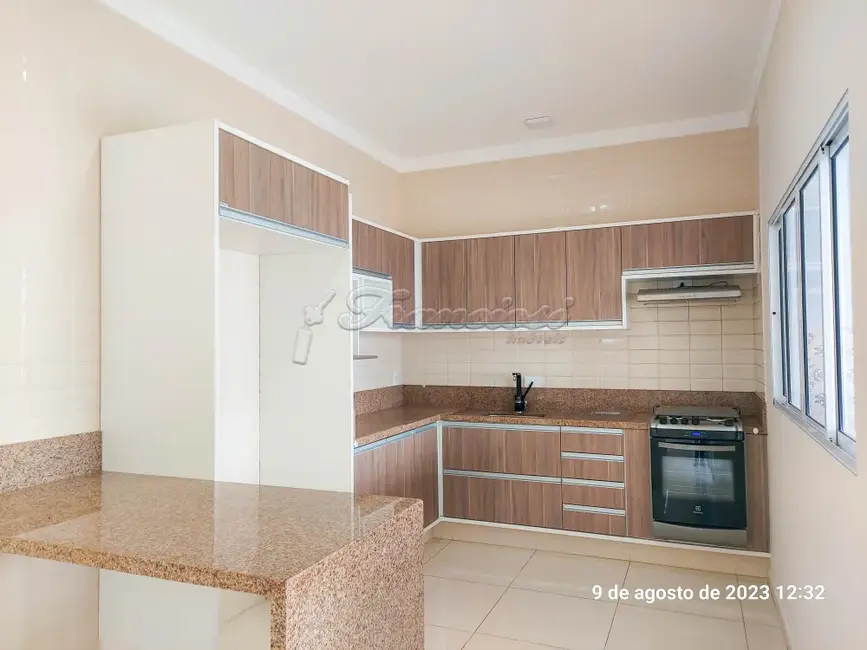 Foto 5 de Casa de Condomínio com 3 quartos à venda, 172m2 em Jardim Marabá, Itapetininga - SP