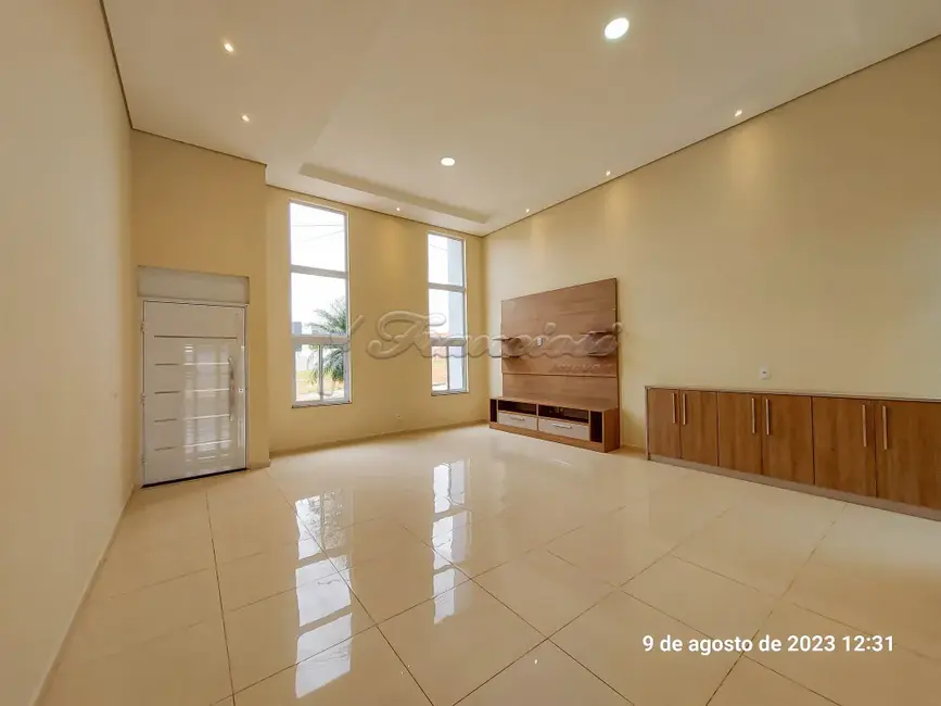 Foto 2 de Casa de Condomínio com 3 quartos à venda, 172m2 em Jardim Marabá, Itapetininga - SP