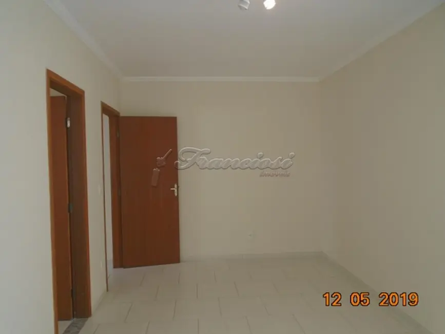 Casa com 2 quartos à venda, 106m2 em Vila Serafim, Itapetininga - SP - imagem 7 Foto 7 de Casa com 2 quartos à venda, 106m2 em Vila Serafim, Itapetininga - SP