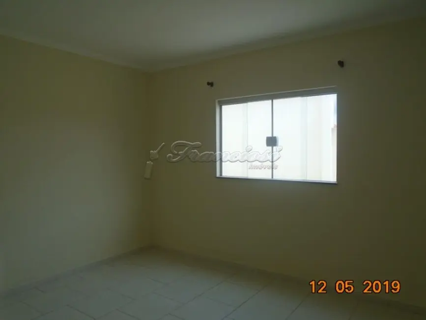 Casa com 2 quartos à venda, 106m2 em Vila Serafim, Itapetininga - SP - imagem 9 Foto 9 de Casa com 2 quartos à venda, 106m2 em Vila Serafim, Itapetininga - SP