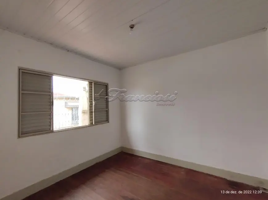Casa com 2 quartos à venda, 213m2 em Vila Rocha, Itapetininga - SP - imagem 3 Foto 3 de Casa com 2 quartos à venda, 213m2 em Vila Rocha, Itapetininga - SP
