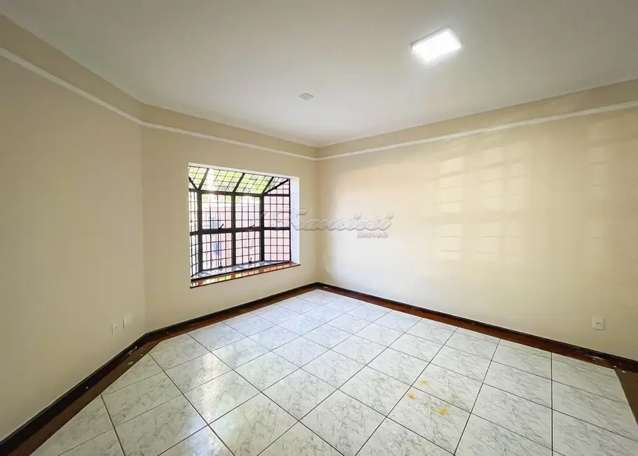 Foto 2 de Casa com 3 quartos à venda, 300m2 em Vila Barth, Itapetininga - SP