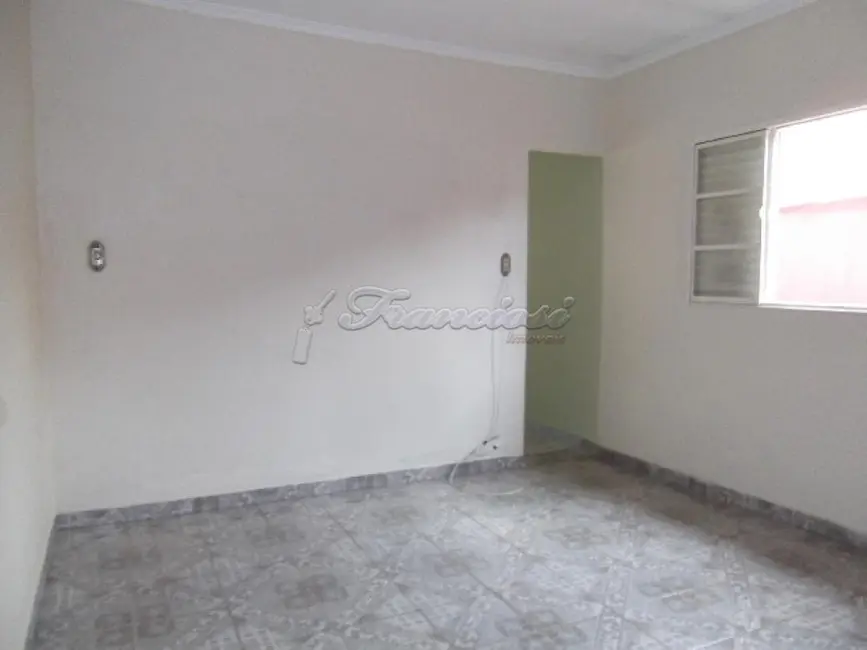 Casa com 2 quartos à venda, 150m2 em Vila Arruda, Itapetininga - SP - imagem 7 Foto 7 de Casa com 2 quartos à venda, 150m2 em Vila Arruda, Itapetininga - SP