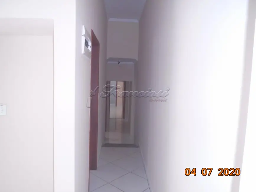 Casa com 3 quartos à venda, 306m2 em Centro, Itapetininga - SP - imagem 8 Foto 8 de Casa com 3 quartos à venda, 306m2 em Centro, Itapetininga - SP