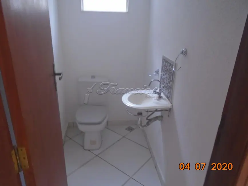 Casa com 3 quartos à venda, 306m2 em Centro, Itapetininga - SP - imagem 9 Foto 9 de Casa com 3 quartos à venda, 306m2 em Centro, Itapetininga - SP