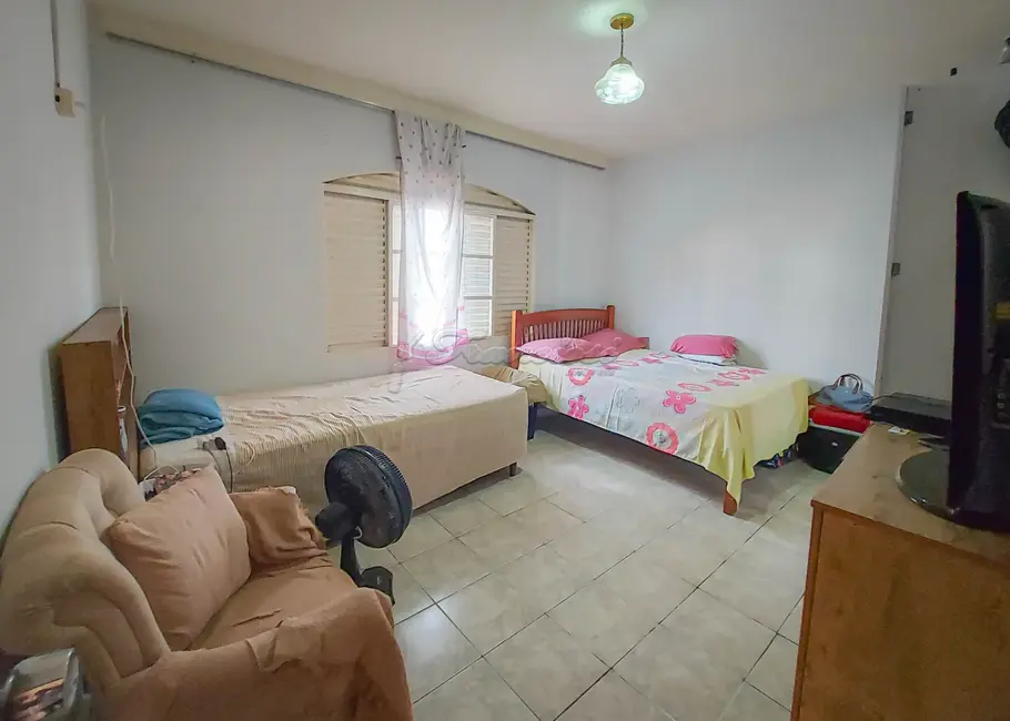 Casa com 2 quartos à venda, 170m2 em Jardim Itália, Itapetininga - SP - imagem 6 Foto 6 de Casa com 2 quartos à venda, 170m2 em Jardim Itália, Itapetininga - SP