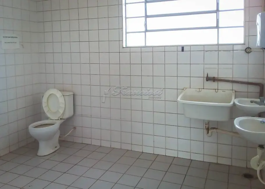 Prédio Inteiro à venda, 600m2 em Centro, Itapetininga - SP - imagem 9 Foto 9 de Prédio Inteiro à venda, 600m2 em Centro, Itapetininga - SP