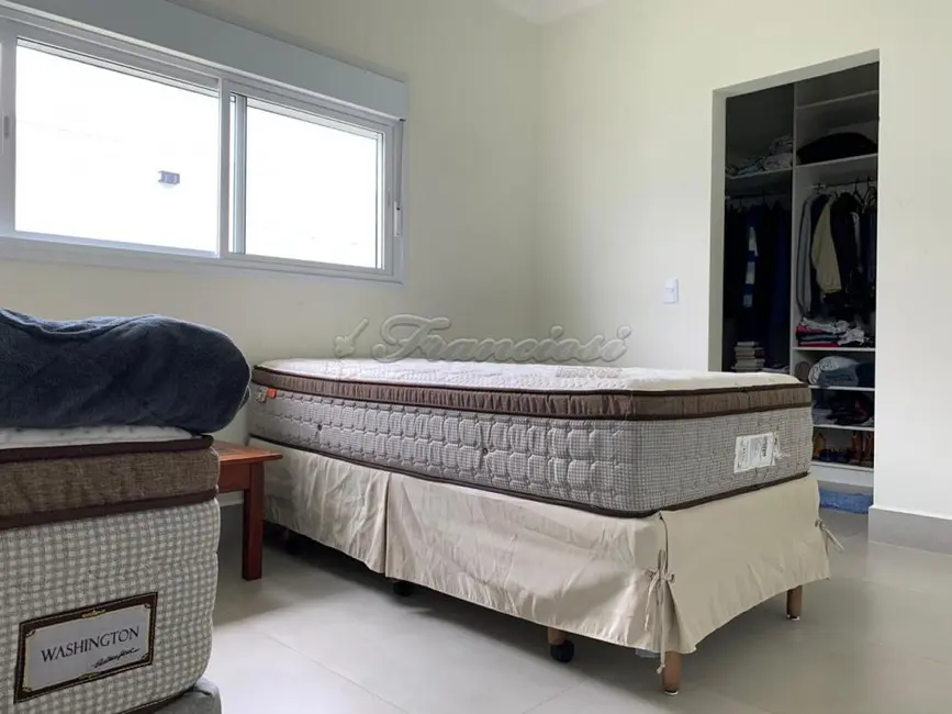 Casa de Condomínio com 3 quartos à venda, 360m2 em Jardim Marabá, Itapetininga - SP - imagem 5 Foto 5 de Casa de Condomínio com 3 quartos à venda, 360m2 em Jardim Marabá, Itapetininga - SP