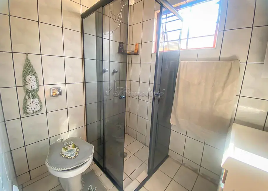 Casa com 3 quartos à venda, 150m2 em Vila Reis, Itapetininga - SP - imagem 5 Foto 5 de Casa com 3 quartos à venda, 150m2 em Vila Reis, Itapetininga - SP