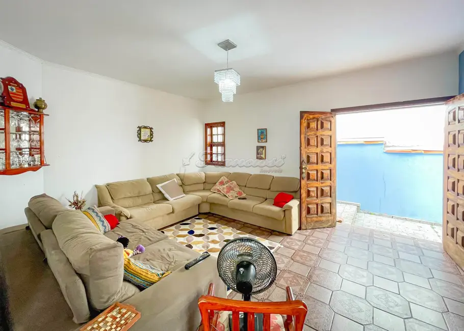 Casa com 3 quartos à venda, 11m2 em Vila Recreio, Itapetininga - SP - imagem 2 Foto 2 de Casa com 3 quartos à venda, 11m2 em Vila Recreio, Itapetininga - SP