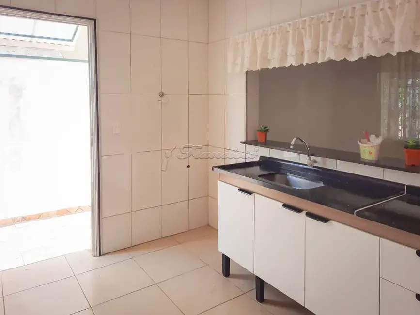 Foto 4 de Casa com 2 quartos à venda, 67m2 em Jardim Cruzeiro do Sul, Itapetininga - SP