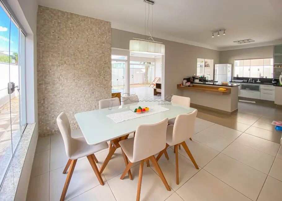 Foto 5 de Casa de Condomínio com 4 quartos à venda, 230m2 em Jardim Colombo, Itapetininga - SP