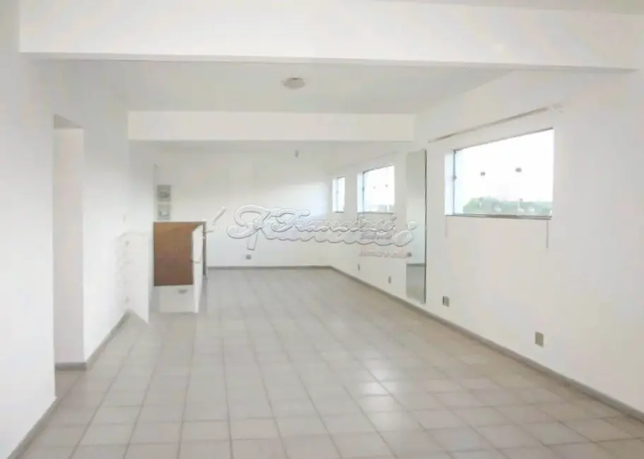 Sala Comercial com 4 quartos à venda, 288m2 em Vila Judite, Itapetininga - SP - imagem 3 Foto 3 de Sala Comercial com 4 quartos à venda, 288m2 em Vila Judite, Itapetininga - SP