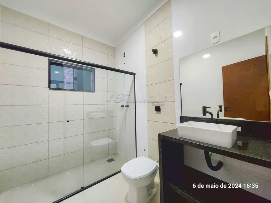 Foto 3 de Casa com 2 quartos para alugar, 150m2 em Jardim Bela Vista, Itapetininga - SP