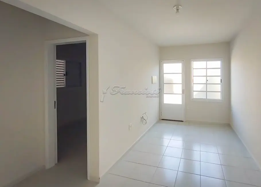 Foto 2 de Casa com 2 quartos à venda, 69m2 em Itapetininga - SP