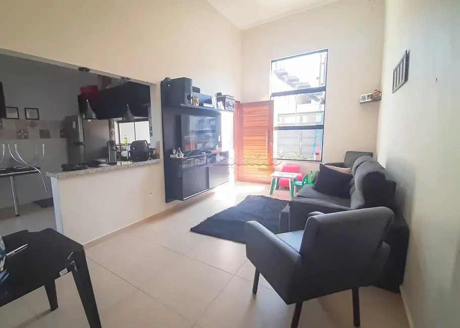 Casa com 2 quartos à venda, 100m2 em Parque Atenas do Sul, Itapetininga - SP - imagem 3 Foto 3 de Casa com 2 quartos à venda, 100m2 em Parque Atenas do Sul, Itapetininga - SP