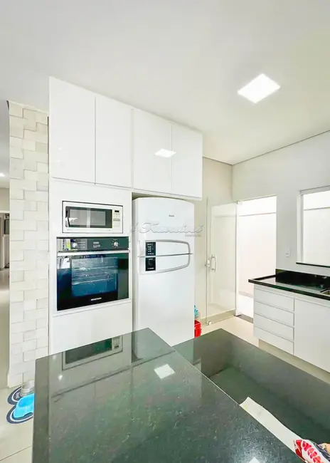 Casa de Condomínio com 3 quartos à venda, 120m2 em Jardim Marabá, Itapetininga - SP - imagem 4 Foto 4 de Casa de Condomínio com 3 quartos à venda, 120m2 em Jardim Marabá, Itapetininga - SP