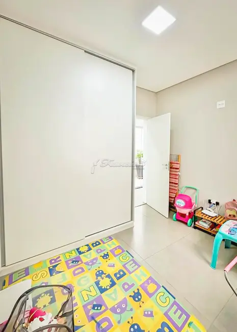 Casa de Condomínio com 3 quartos à venda, 120m2 em Jardim Marabá, Itapetininga - SP - imagem 5 Foto 5 de Casa de Condomínio com 3 quartos à venda, 120m2 em Jardim Marabá, Itapetininga - SP