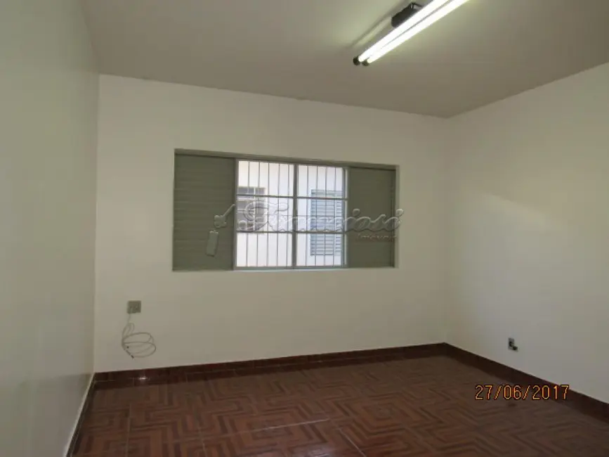 Casa com 3 quartos à venda, 219m2 em Centro, Itapetininga - SP - imagem 6 Foto 6 de Casa com 3 quartos à venda, 219m2 em Centro, Itapetininga - SP