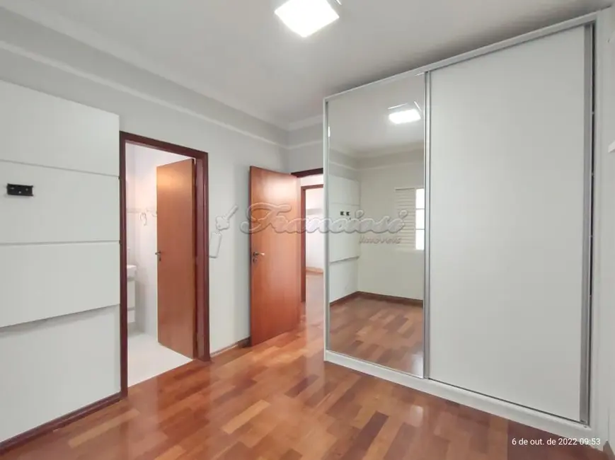 Casa com 4 quartos à venda, 500m2 em Vila Barth, Itapetininga - SP - imagem 4 Foto 4 de Casa com 4 quartos à venda, 500m2 em Vila Barth, Itapetininga - SP