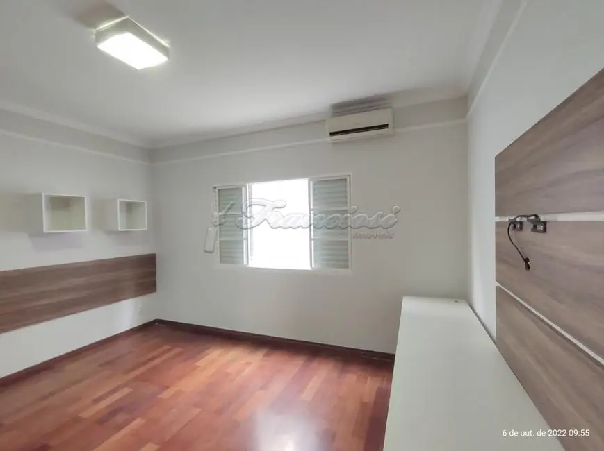 Casa com 4 quartos à venda, 500m2 em Vila Barth, Itapetininga - SP - imagem 9 Foto 9 de Casa com 4 quartos à venda, 500m2 em Vila Barth, Itapetininga - SP