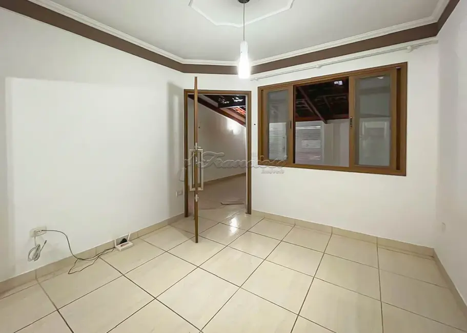 Foto 2 de Casa com 2 quartos à venda, 115m2 em Jardim Mesquita, Itapetininga - SP