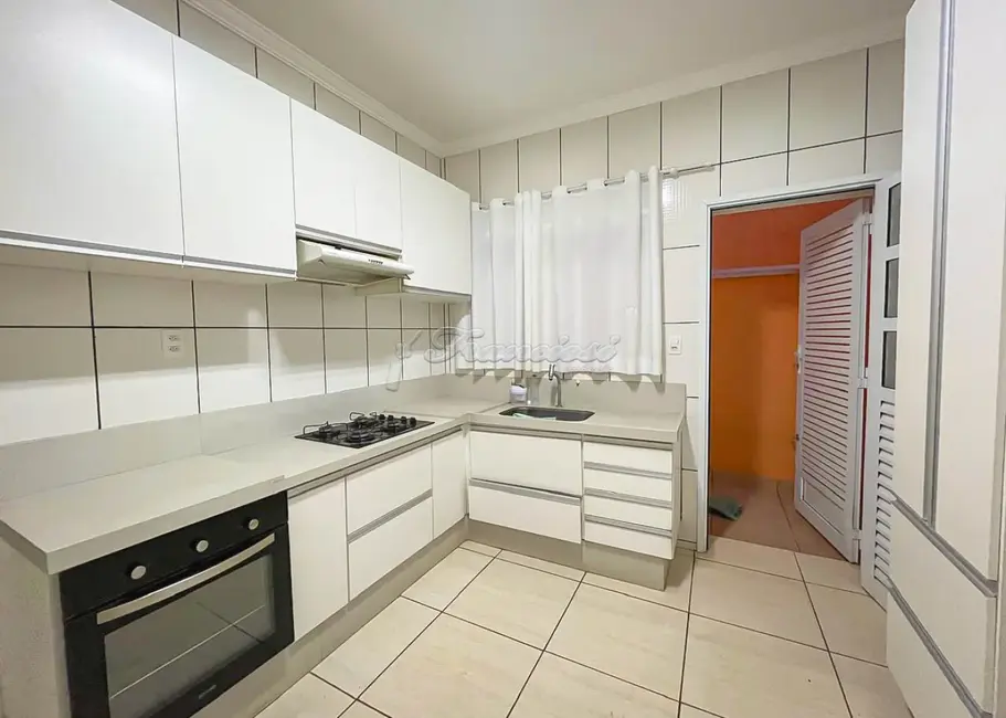 Foto 4 de Casa com 2 quartos à venda, 115m2 em Jardim Mesquita, Itapetininga - SP