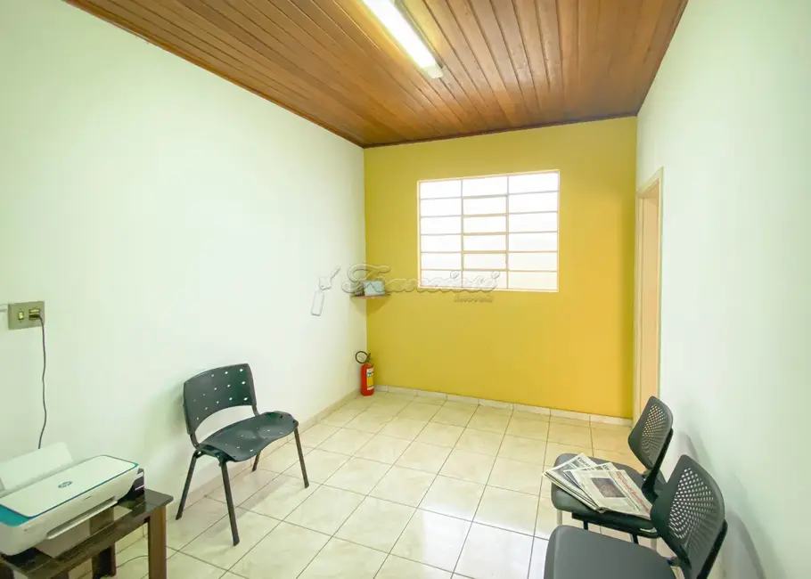 Foto 2 de Casa com 2 quartos à venda, 117m2 em Centro, Itapetininga - SP
