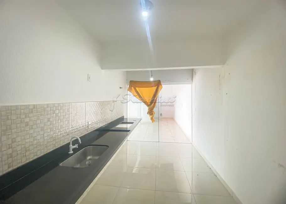 Foto 2 de Casa com 2 quartos à venda, 150m2 em Itapetininga - SP