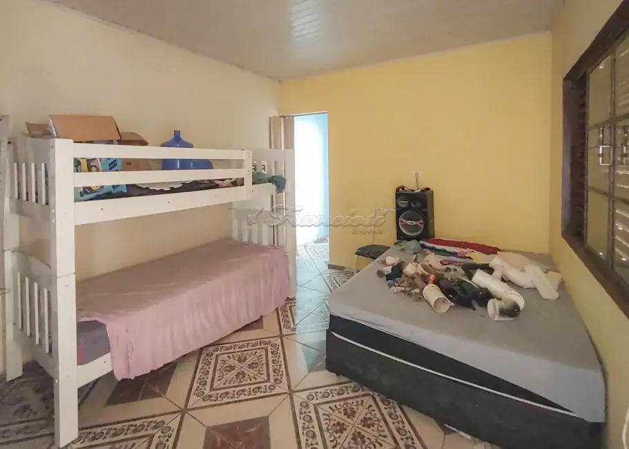 Casa com 2 quartos à venda, 235m2 em Vila Mazzei, Itapetininga - SP - imagem 2 Foto 2 de Casa com 2 quartos à venda, 235m2 em Vila Mazzei, Itapetininga - SP