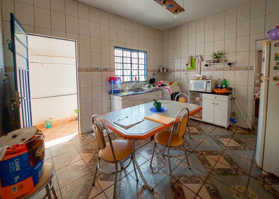 Casa com 2 quartos à venda, 650m2 em Jardim das Flores, Itapetininga - SP - imagem 4 Foto 4 de Casa com 2 quartos à venda, 650m2 em Jardim das Flores, Itapetininga - SP