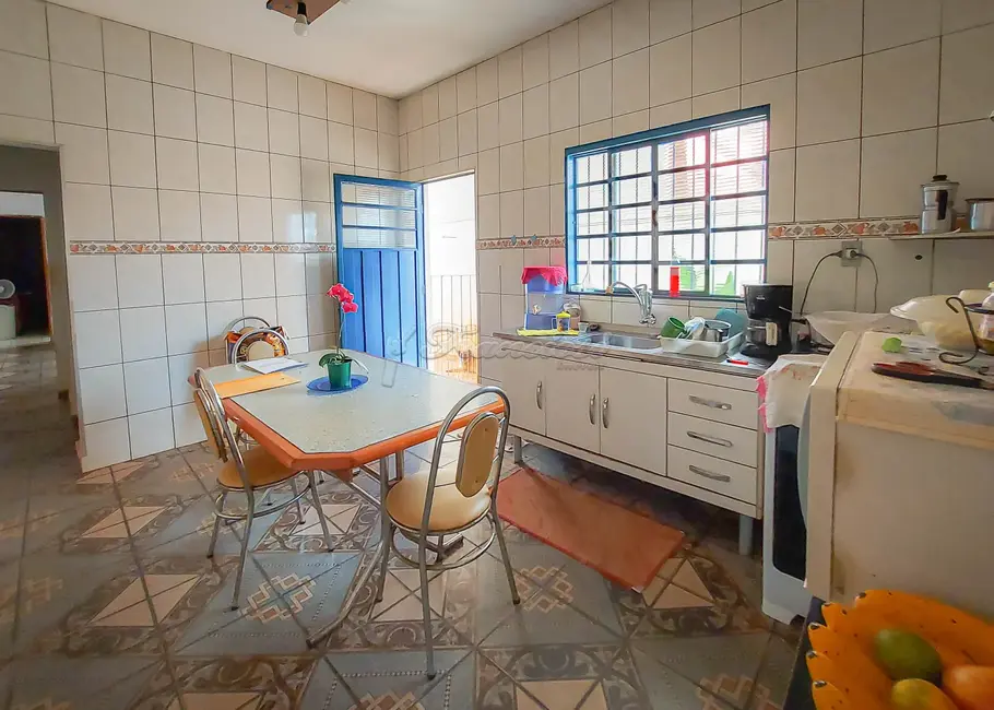 Casa com 2 quartos à venda, 650m2 em Jardim das Flores, Itapetininga - SP - imagem 3 Foto 3 de Casa com 2 quartos à venda, 650m2 em Jardim das Flores, Itapetininga - SP